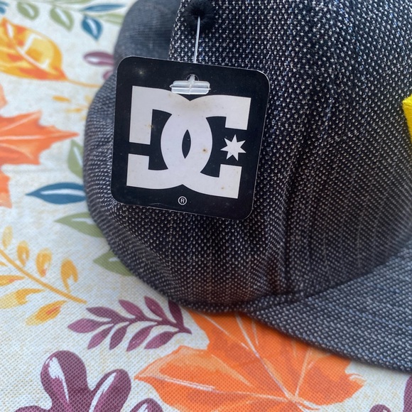 Brand New Vintage y2k DC Fitted Hat - Picture 3 of 4